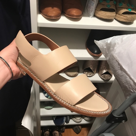 Givenchy Nude Chain Inset Inlay Flat Strap Sandals - Picture 3 of 9